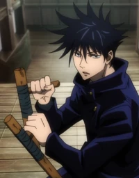 Мегуми с оружием