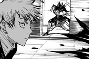 Choso uses a distraction and takes Naoya by surprise.