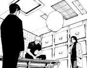 Shoko talking with Satoru Gojo and Kiyotaka Ijichi.