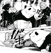 Panda surprise attacks Mechamaru after faking incapacitation.