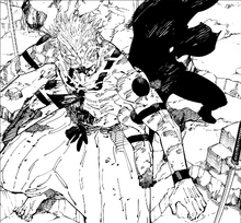 Maki pierces Sukuna's heart