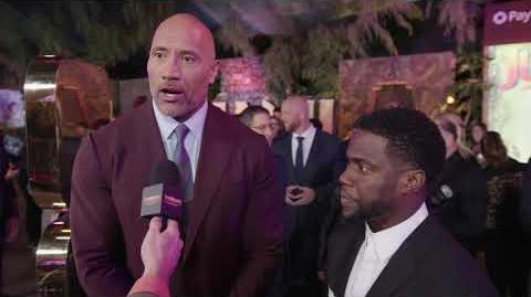 Jumanji Welcome To The Jungle Premiere LA - Itw Kevin Heart Dwayne Johnson (official video)