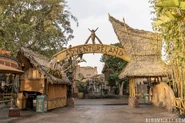 Disneyland-adventureland-sign-1.jpg (703 KB)