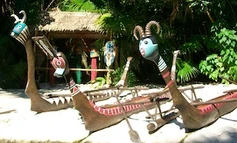 The Mickey, Donald and Goofy war-canoes