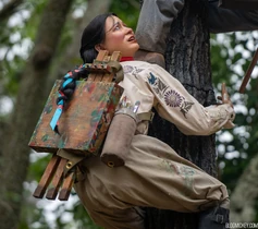 Trapped-safari-jungle-cruise-rosa-dominguez-artist-2-1582x1400