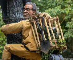 Trapped-safari-jungle-cruise-leonard-moss-botanist-2-1536x1024