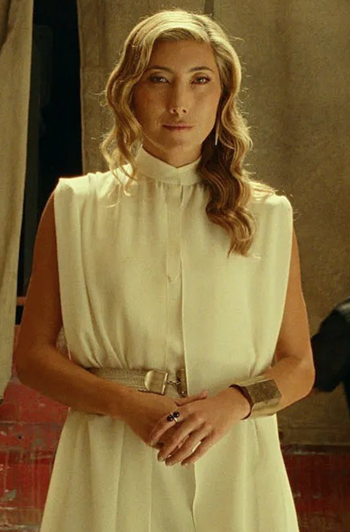 soyona santos jurassic world actress