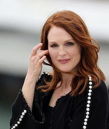 Julianne-moore--490x578