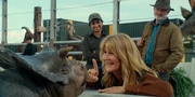 Jurassic-world-dominion-nasutoceratops-ellie-excl