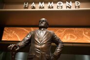 Hammond-statue