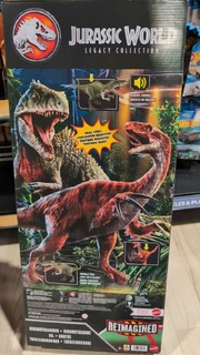 На коробке игрового набора Mattel Гига словно задаётся вопросом: "Я похож на динозавра, у которого есть план?"