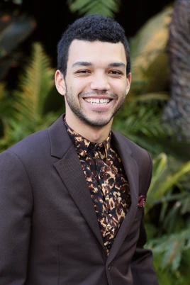 Justice-smith-jurrasic-world-1529542783-compressed