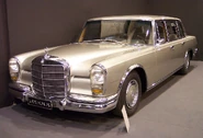 Mercedes-Benz 600 Pullman.