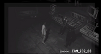 Мигель на записях с камер во время разговора с Оскаром Эспиносой о своём уходе
