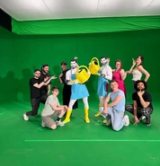 Behind the scenes 12 (Background dancers)