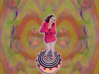 Deee-Lite - Groove Is In The Heart (Official Video)