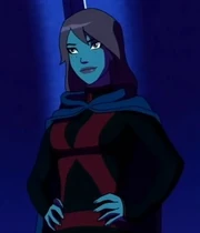 Señorita Marciana usando su traje.