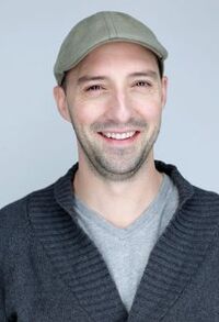Tony Hale.jpg