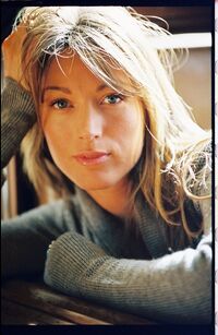 Natalie-zea.jpg
