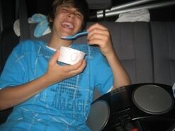 Justin Bieber eating Yogen Früz