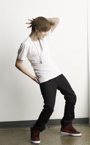 Justin Bieber doing Photoshoot for Seventeen Magazine (13)