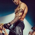 Justin Bieber sagging pants on stage.jpg (82 KB) justinbieber "#heartbreaker" via Instagram