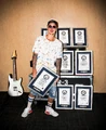Justin Bieber with 8 Guinness World Records certificates (2).jpg (2.21 MB)