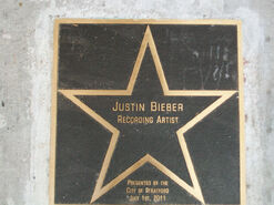 Avon Theatre star