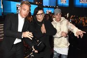 Diplo, Skrillex and Justin showing their award at AMAs 2015