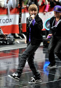 Justin Bieber Performs on The Today Show, 2009