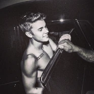 justinbieber "Love you beliebers" via Instagram