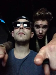 Justin Bieber with Josh Gudwin January 2014.jpg (113 KB)