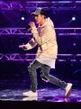 Justin performing Where Are U Now 2015 AMAs