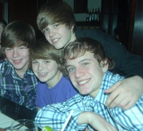 Chaz, Christian, Justin and Ryan in the Bahamas 2010.jpg (1.59 MB)