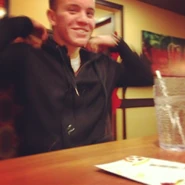 Ryan Butler laughing.jpg (54 KB) justinbieber "Dummy" via Instagram