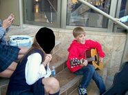 Justin singing at the Avon Theatre 2007