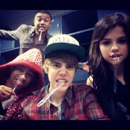 alfredoflores "#tbt spoon swaggin." via Instagram