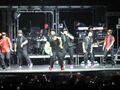 Justin Bieber dancing to Teach Me How To Dougie- 11-19-10