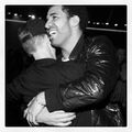 Justin Bieber hugs Drake