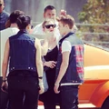 Vanessa touching Justin's hair.jpg (95 KB)