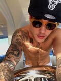 Justin Bieber sunburnt.jpg (435 KB)