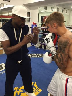 Floyd Mayweather and His Musician Friends: Justin Bieber, Mariah