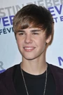 Justin at NSN premiere Paris 2011 (9).jpg (54 KB)