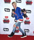 Justin on the red carpet at iHeartRadio Music Awards