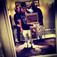 Justin with Ryan and Corey in London.jpg (139 KB) justinbieber "Chillin in London with the boys @ryanbutler and @coreyg650" via Instagram