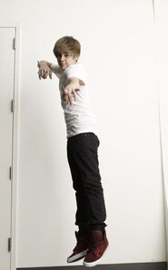Justin Bieber doing Photoshoot for Seventeen Magazine (19)