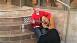 Justin Bieber singing I'll Be at Avon Theatre