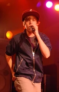 Justin performing in Japan April 2010.jpg (32 KB)
