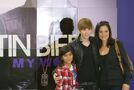 Justin Bieber Navy Exchange M&G Camera B (108)