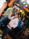 Justin Bieber waving to fans MOD.jpg (53 KB)
